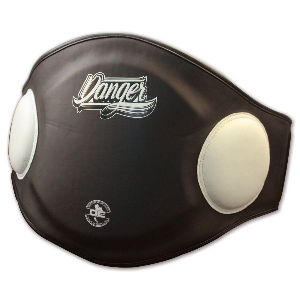 Cinturão Danger Equipment. Protector ventral perfeito para body shots, joelhadas e pontapés frontais. 
Alta qualidade, fabricado na Tailândia. 