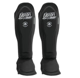 Caneleiras e proteções de tíbia para Kickboxing e Muay Thai da Danger Equipment. Reforço extra na tíbia e no pé. Fabricadas em semi pele da melhor qualidade.