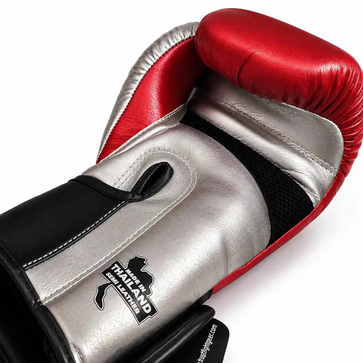 Luvas TRUST Squire Viridian Metallic para kickboxing, detalhe da palma da mão. Feitas 100 % à mão
