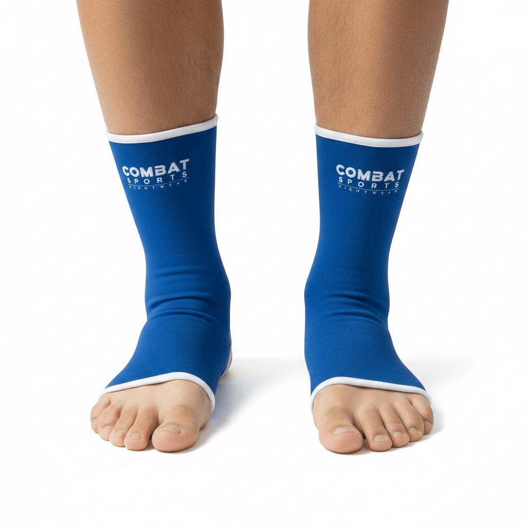 Pés elásticos Combatsports azuis  para desportos de combate, vista de frente.