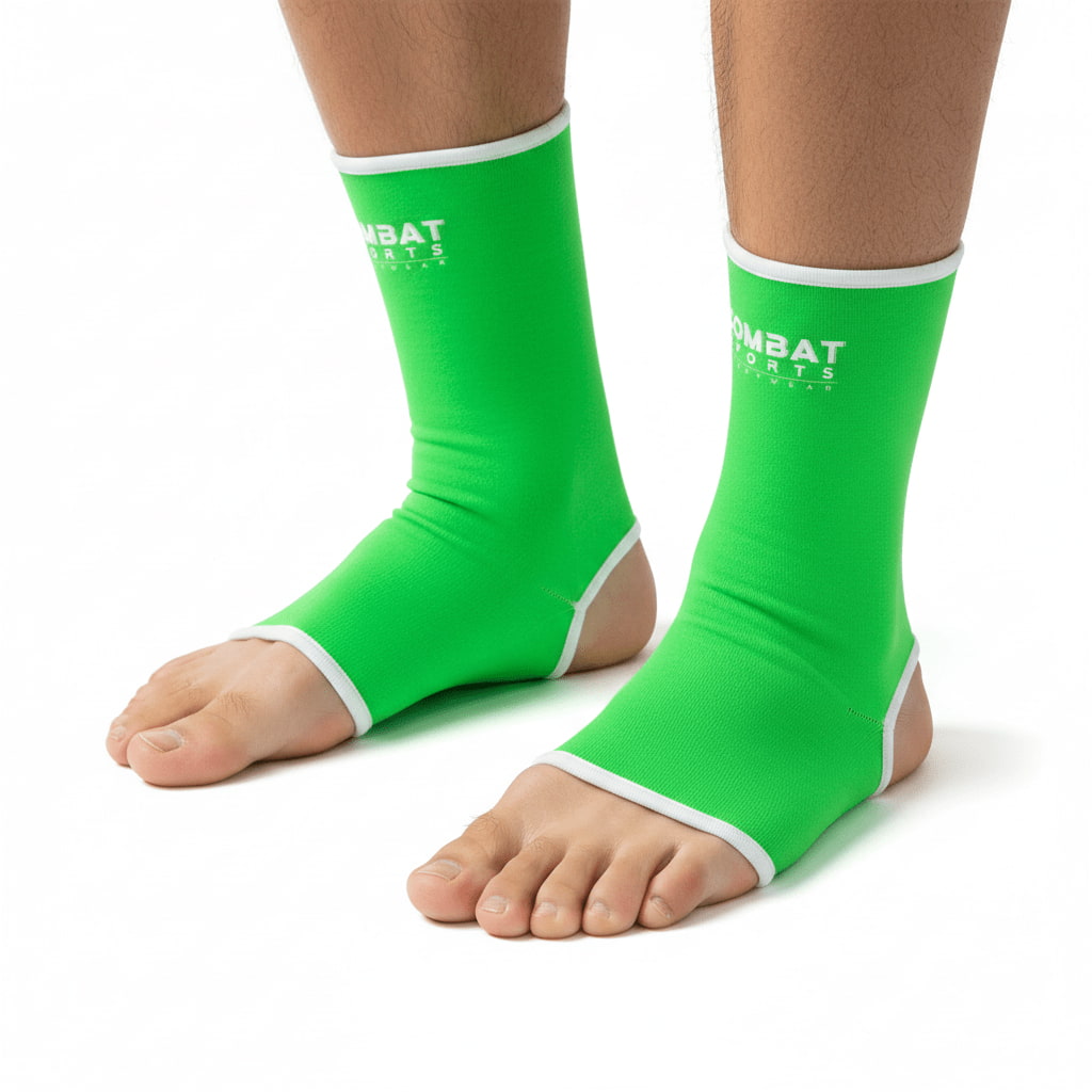 Pés elásticos Combatsports verdes para desportos de combate, vista de perfil.
