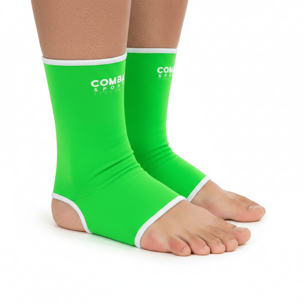 Pés elásticos Combatsports verdes para desportos de combate, vista de perfil.