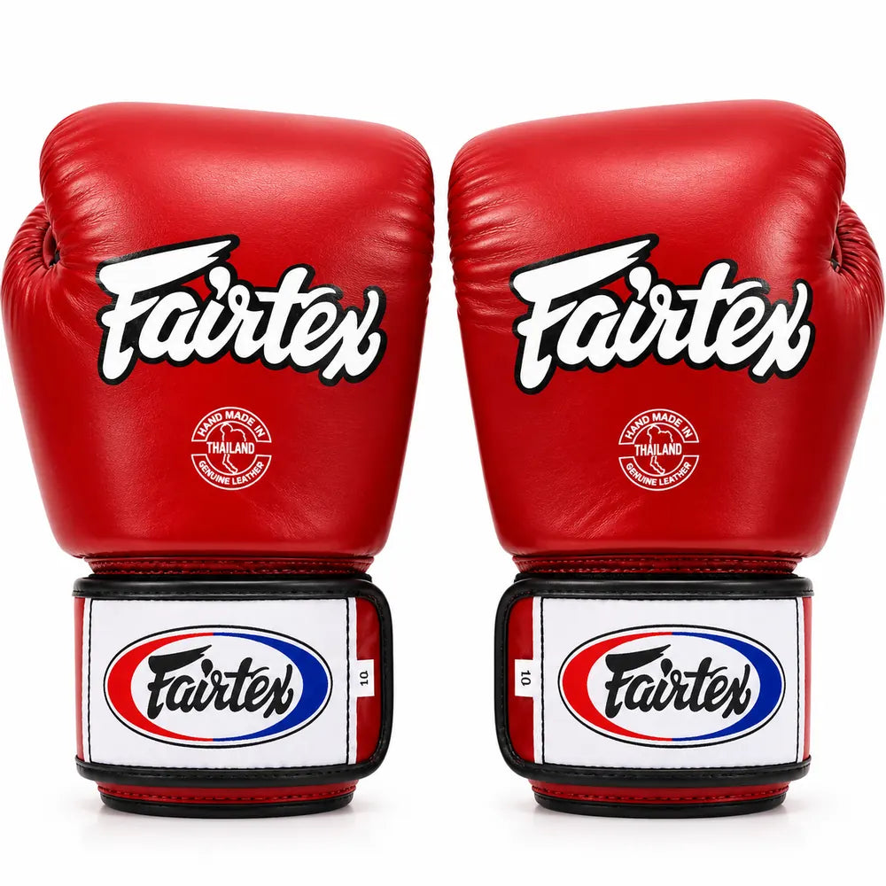 Par de luvas Fairtex BGV1 vermelhas para boxe, kickboxing e Muay Thai, vista frontal